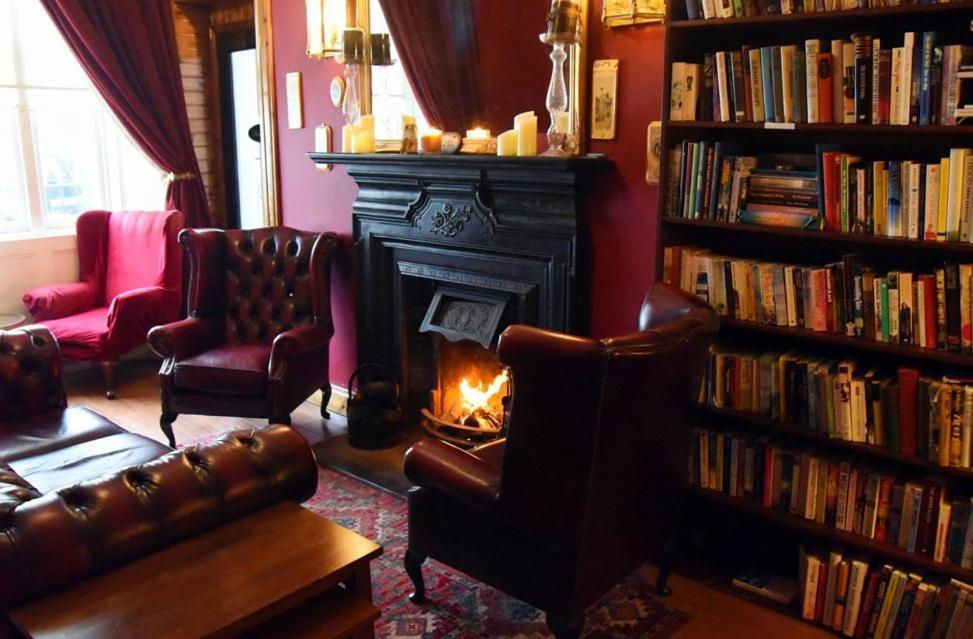 The Old Bank Bruff Family Town House 4*